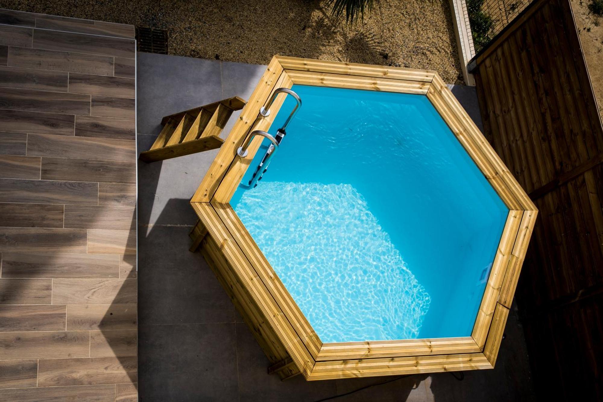 Domaine De Merins, 10 Couchages Avec Piscine, Face A La Riviere, A 4Km De La Plage Fleury  Exteriér fotografie